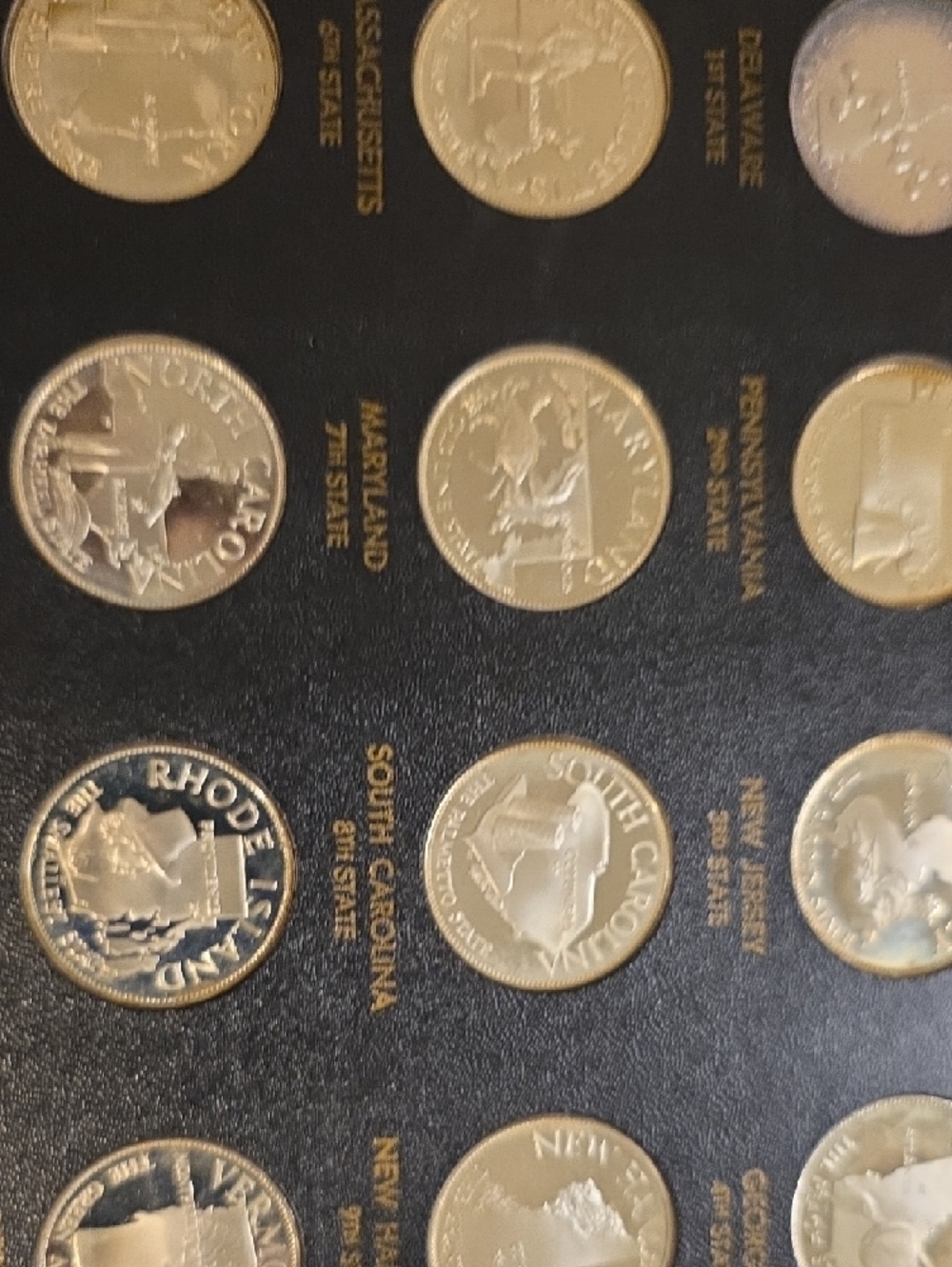 Franklin Mint Black and Gold 'States of the Union Series' Presentation Case - Picture 7 of 13